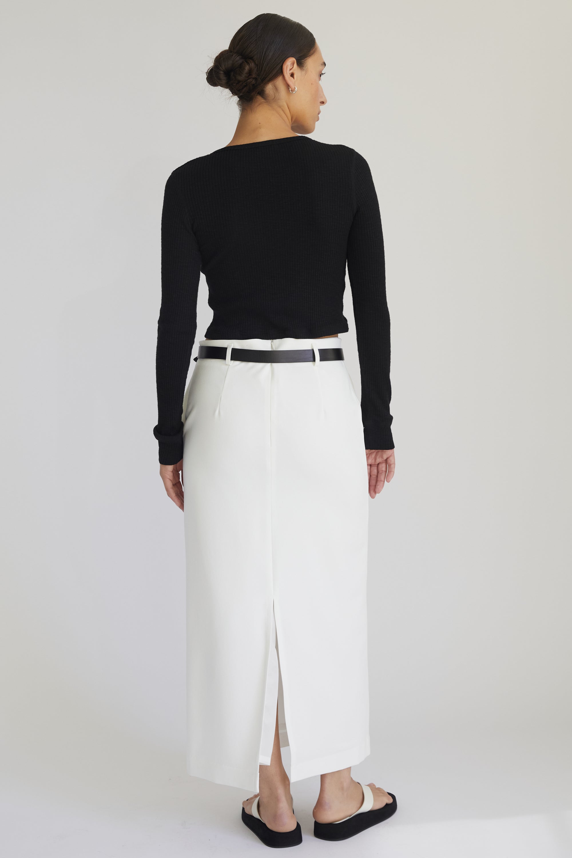 Cropped Fitted Long Sleeve Top - Almina Concept 