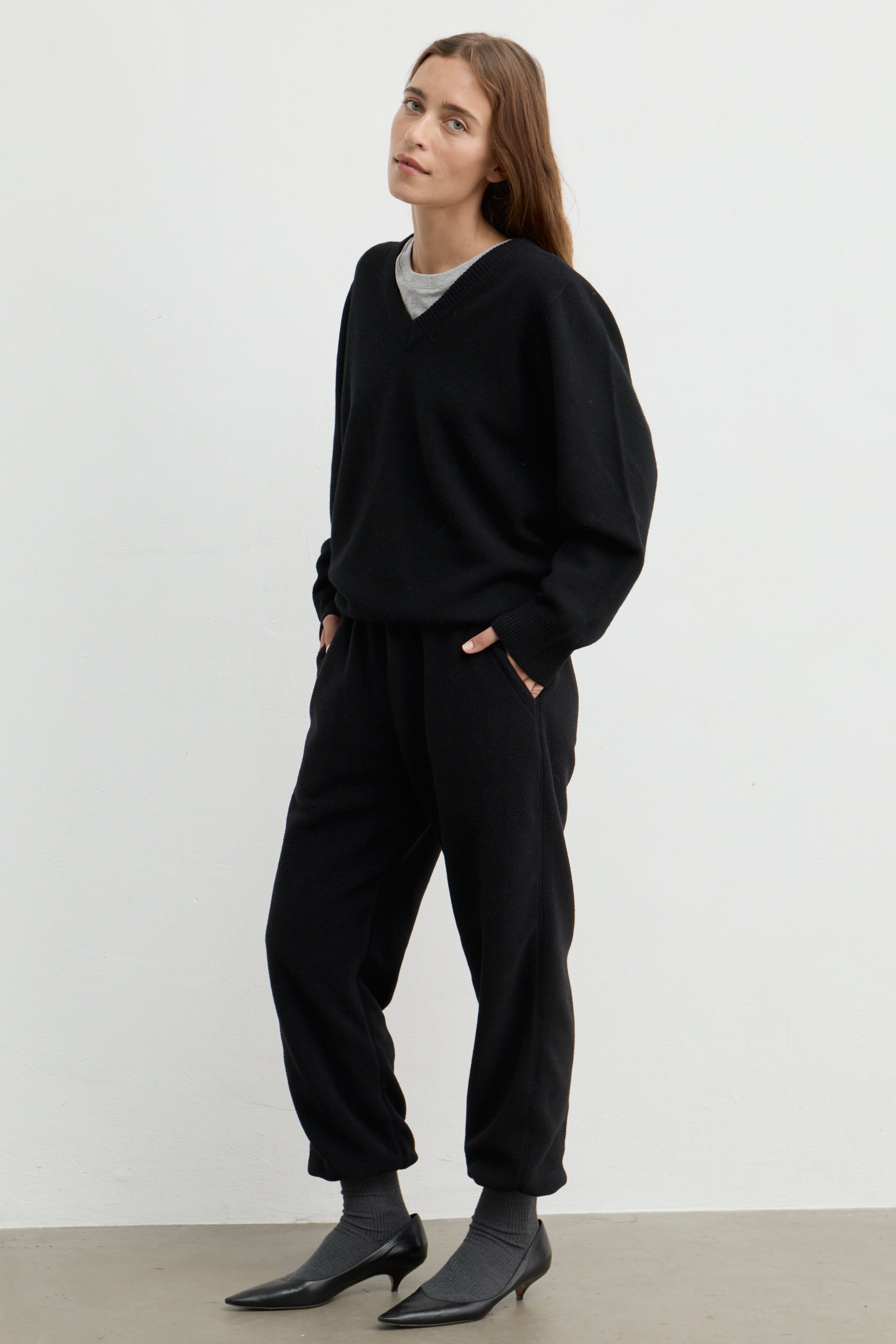 Almina Concept - Wool V Neck Sweater in Black