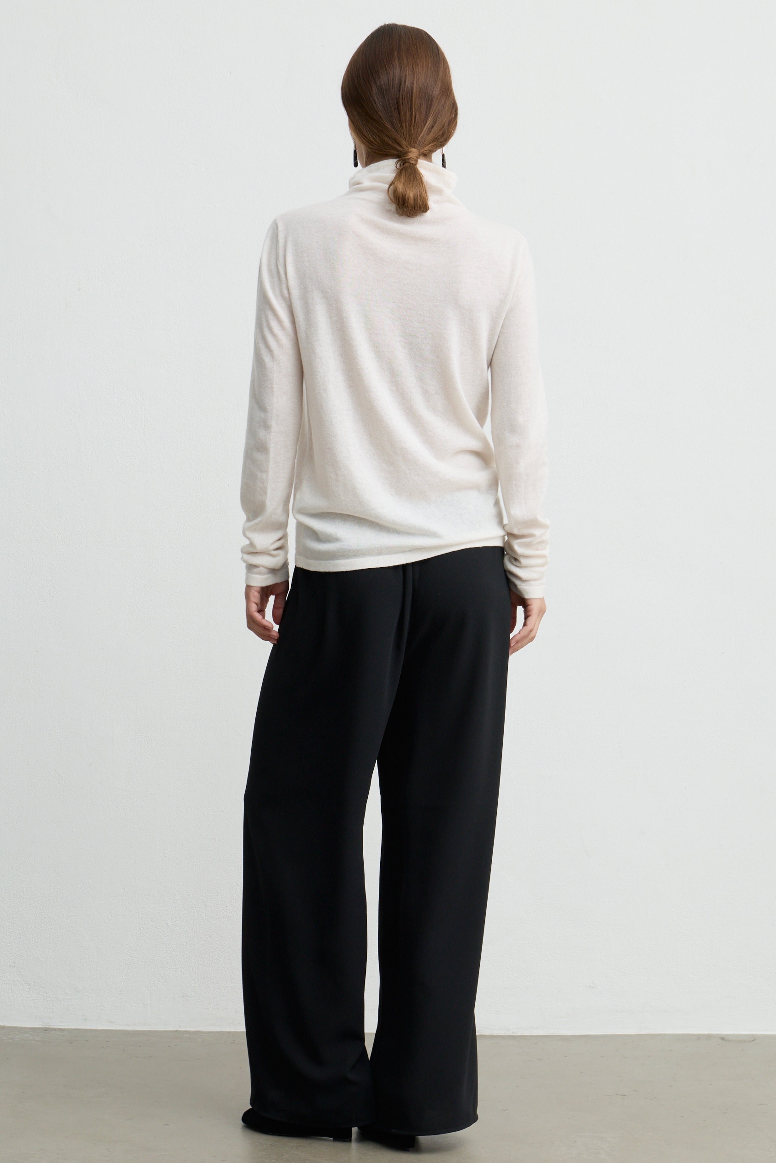 Funnel Wool/Cash Turtleneck