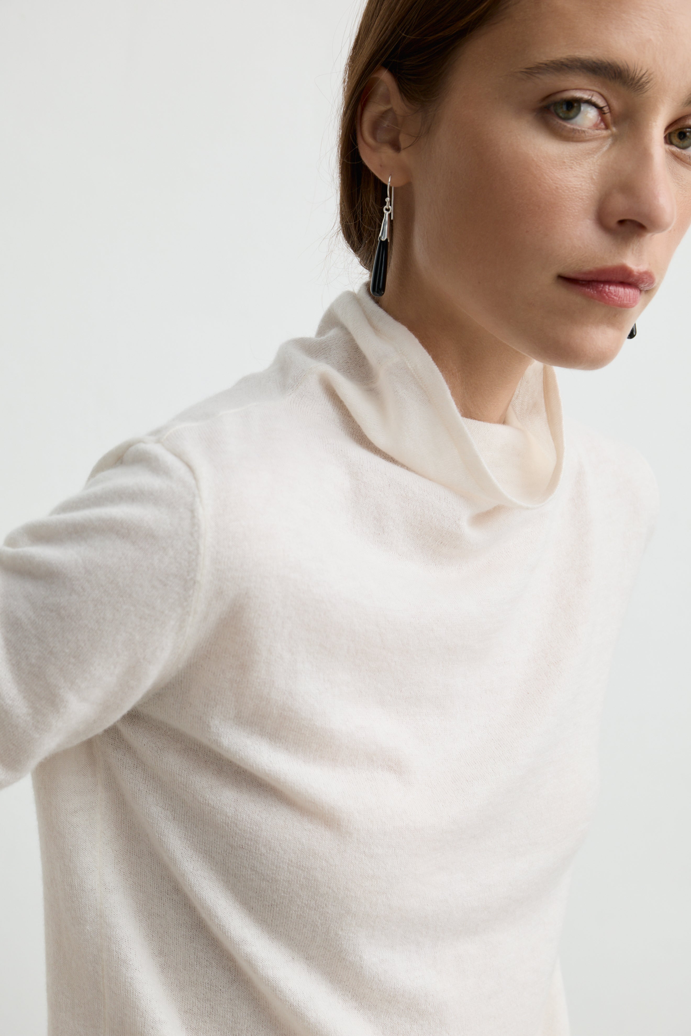 Funnel Wool/Cash Turtleneck