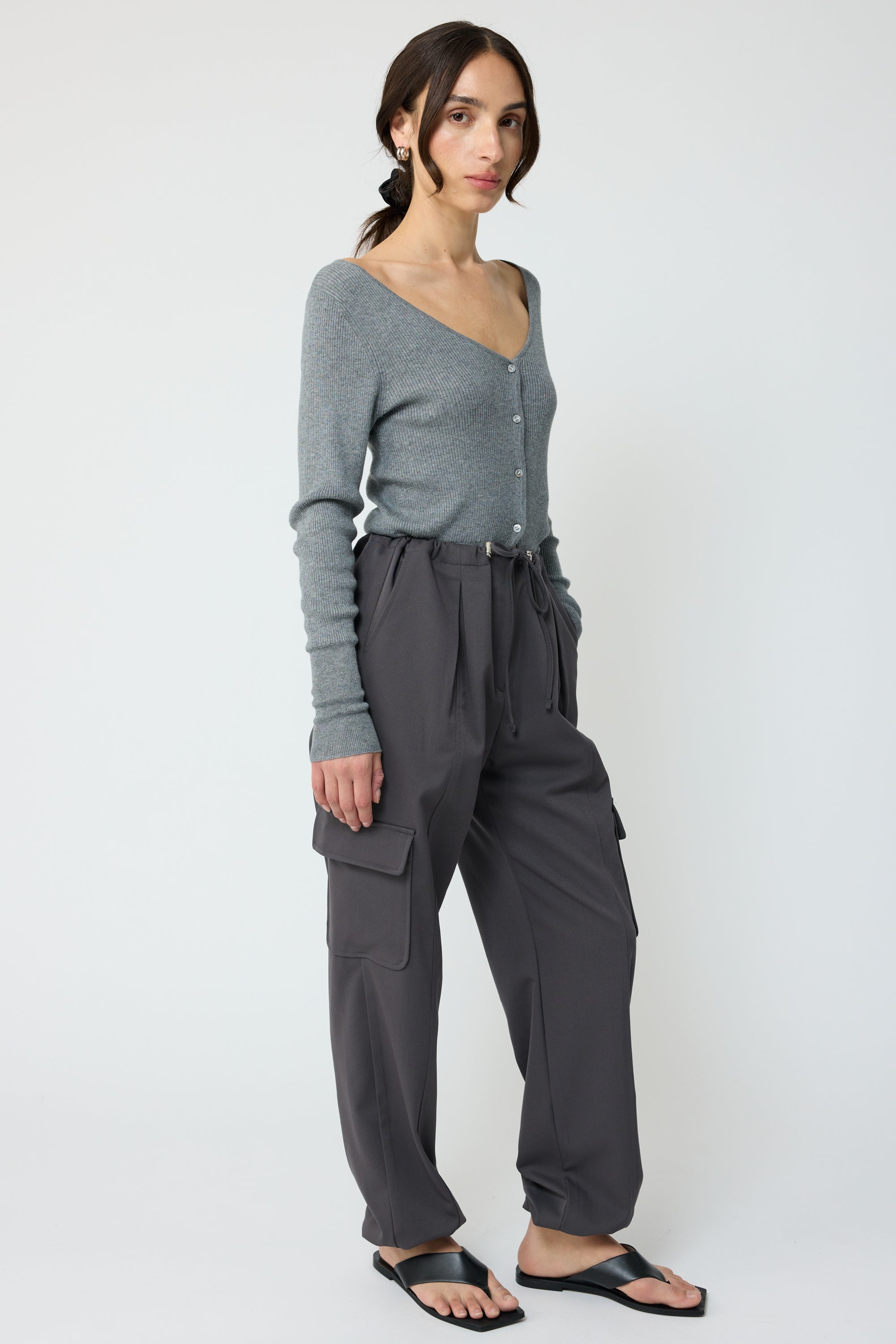 Cropped V Neck Cardigan - Almina Concept 