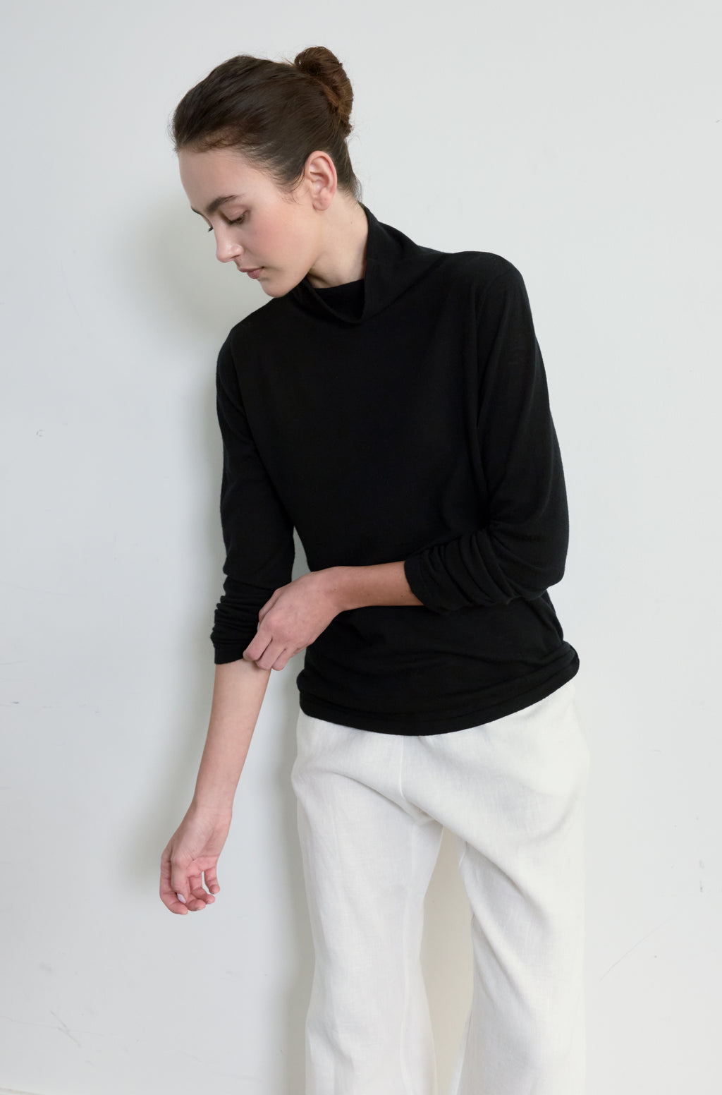 Funnel Wool/Cash Turtleneck - Almina Concept 