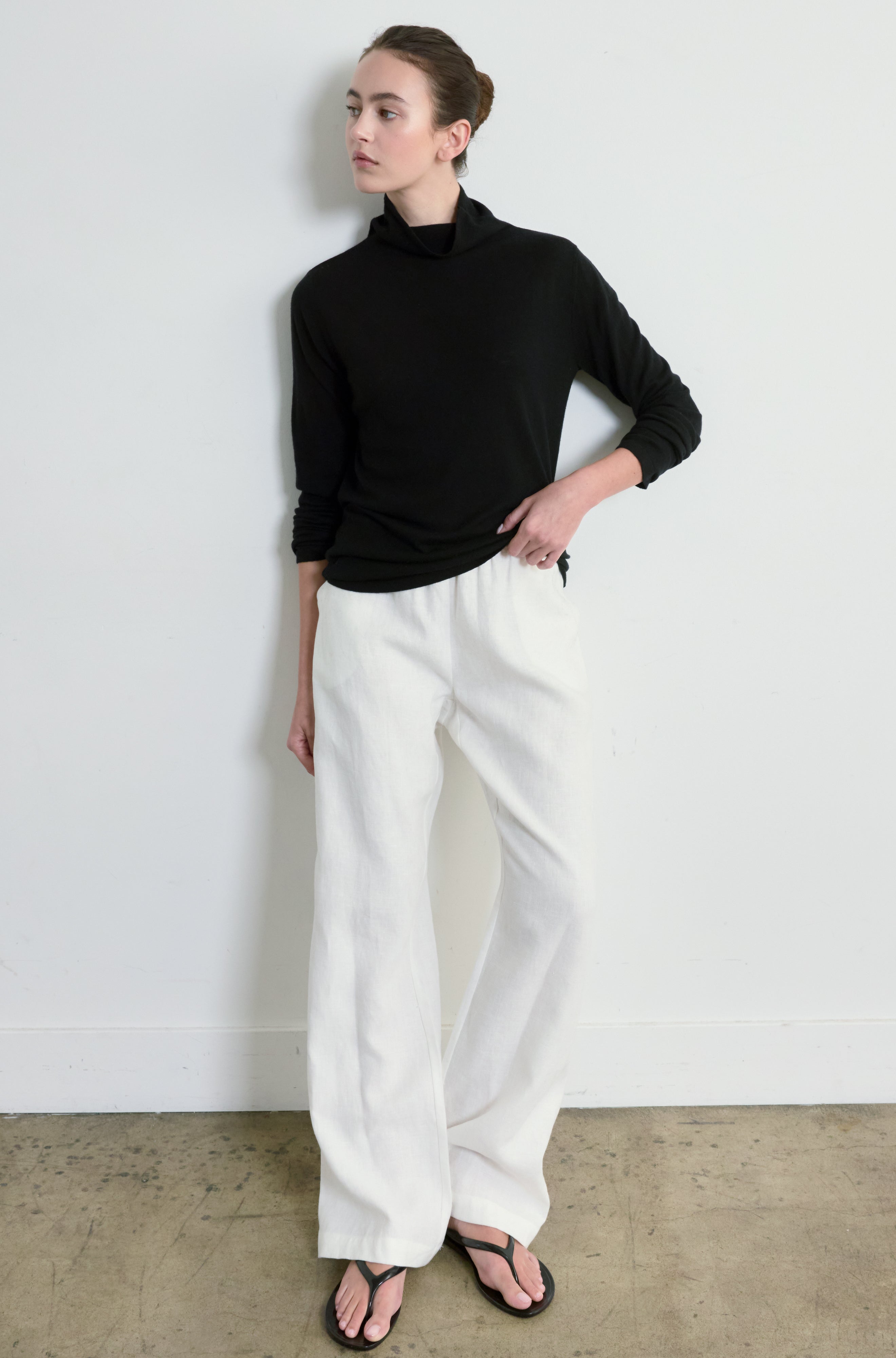 Funnel Wool/Cash Turtleneck - Almina Concept 