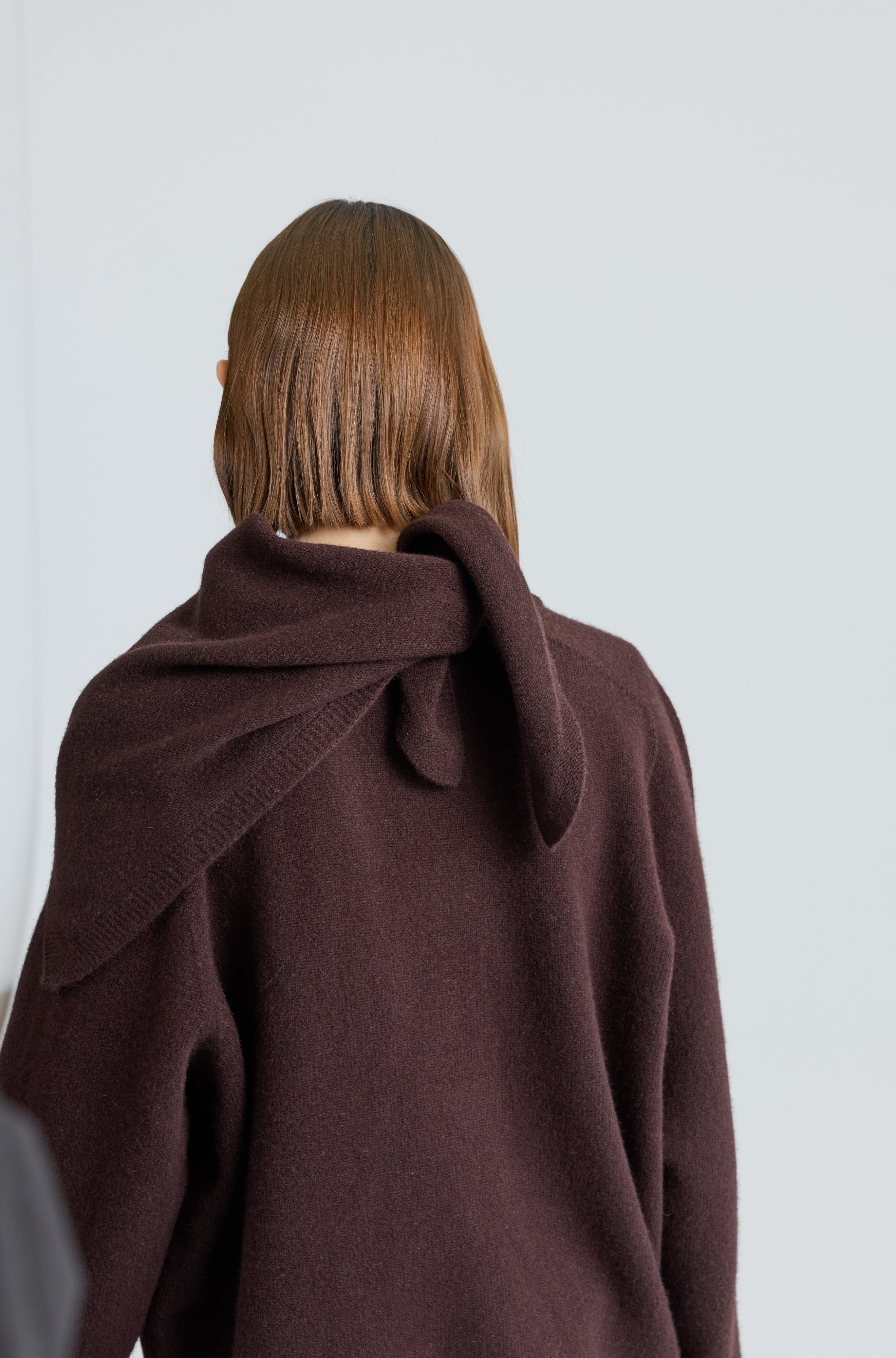 Triangle Neck Scarf - Almina Concept 