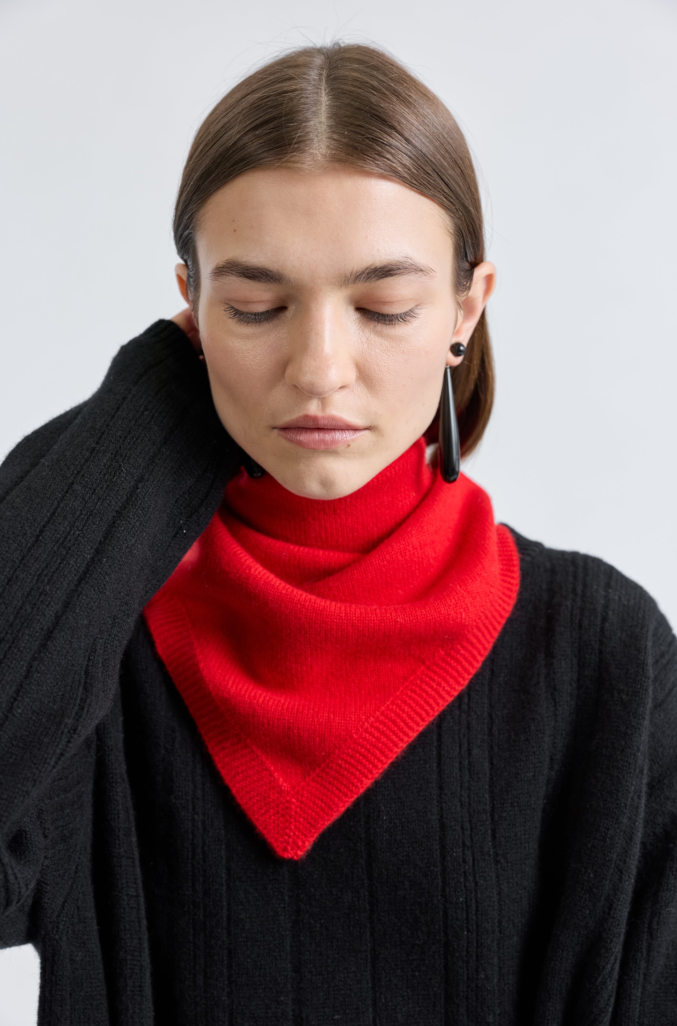Triangle Neck Scarf - Almina Concept 