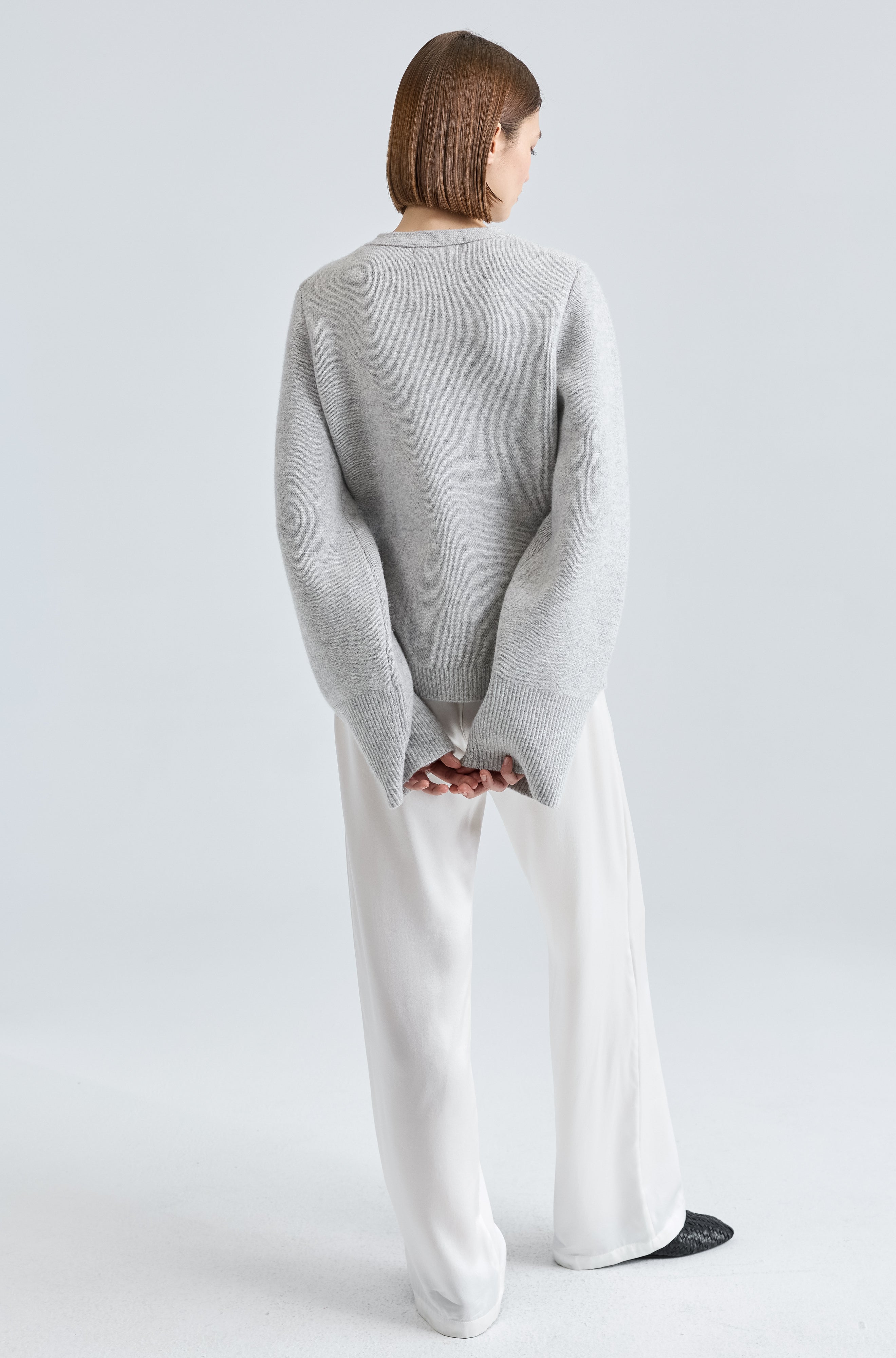 V Neck Cardigan - Almina Concept 