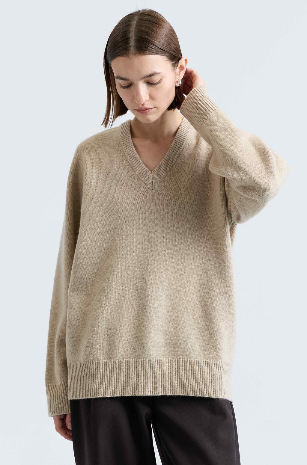 アパルトモン★WOOL Cashmere V/N Knit Oversized merino/cashmere sweater in black — Y-0008 | YACAIA