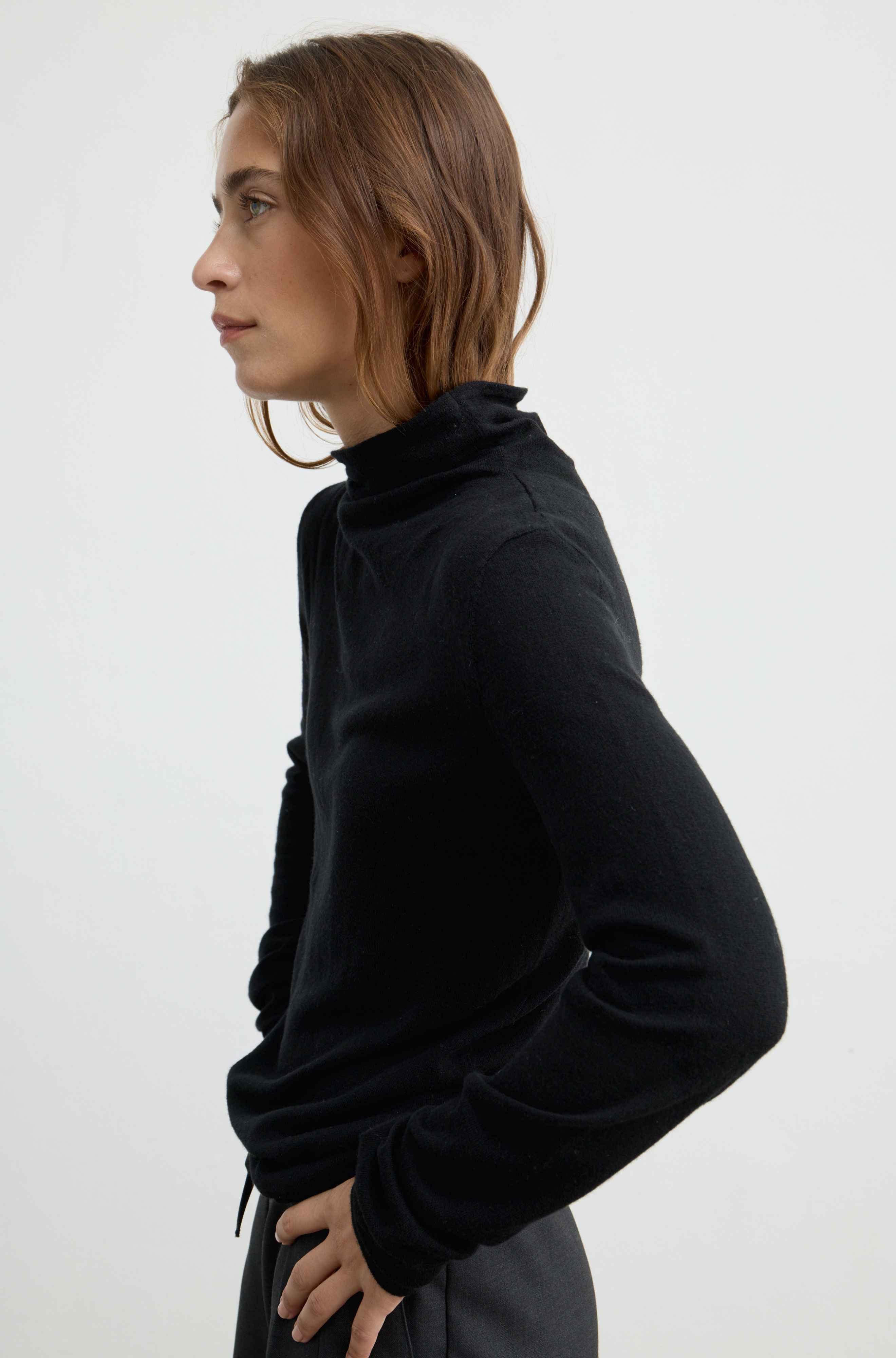 Funnel Wool/Cash Turtleneck
